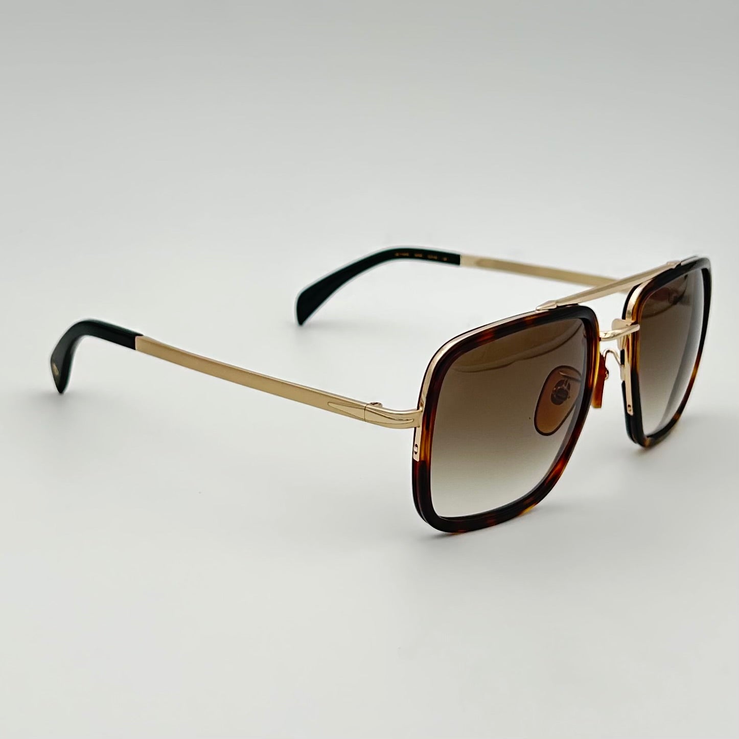 Lunettes de soleil David Beckham DB7002/S